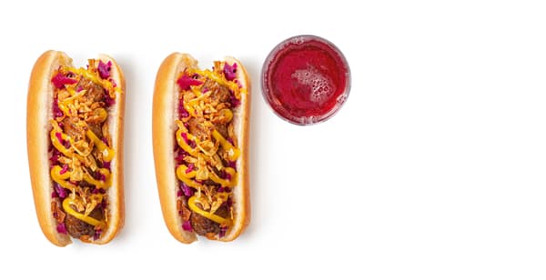 Hot dog s masovými kuličkami a nápoj