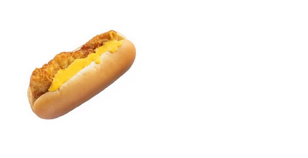 Hot dog se stripsem a čedarovou omáčkou