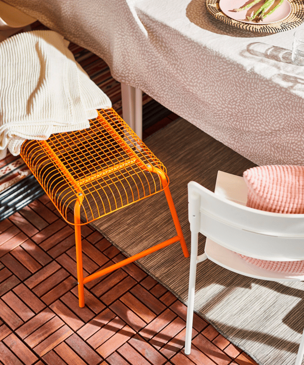 How to create a welcoming space for a party.