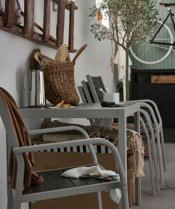 How to decorate a small terrace