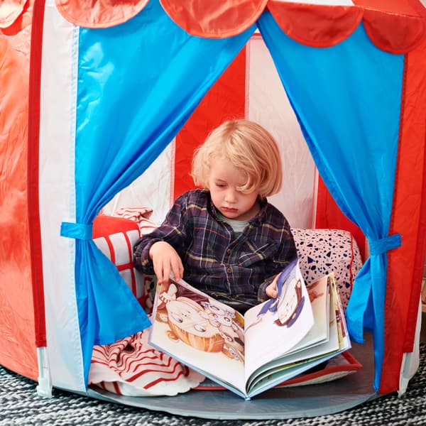 How to entertain children while working from home