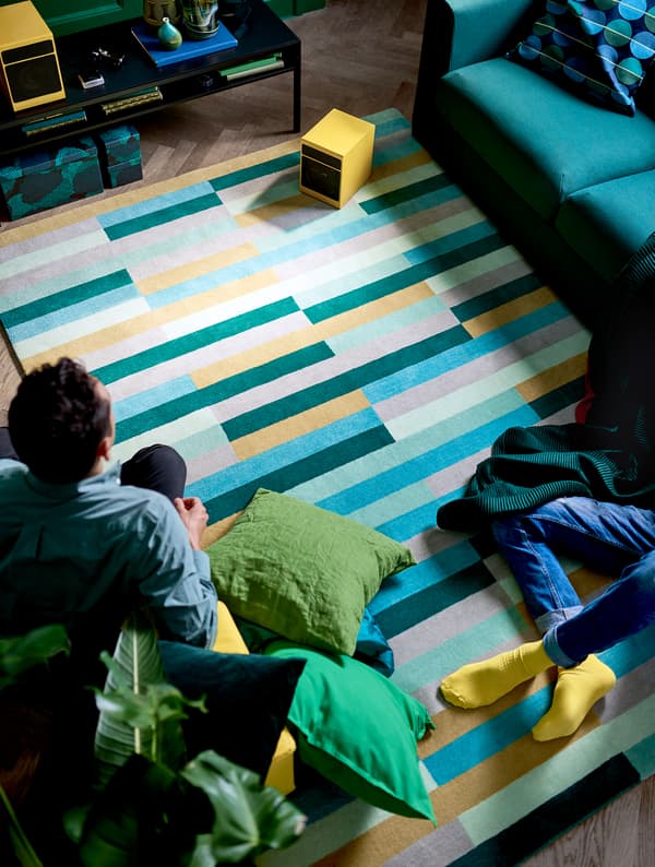 How to entertain children while working from home