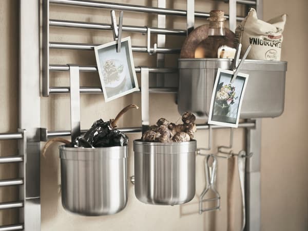 How to organise your kitchen using wall storage