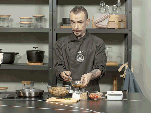 how to plate a salad in an original way