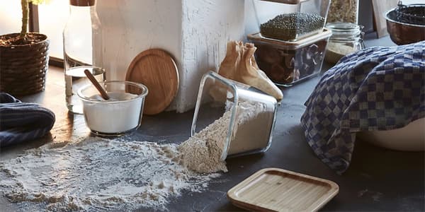 How to store flour