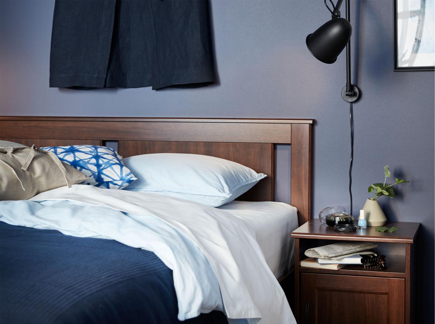 أنيقة ومع تخزين أيضًا، كل ما تحتاجه غرفة النوم IKEA