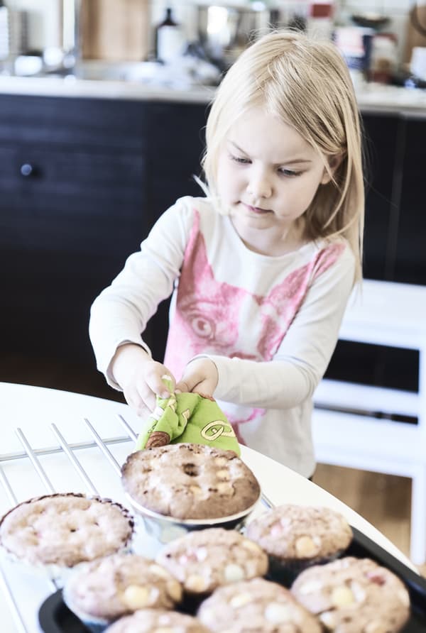 Ida’s freshly baked cakes.