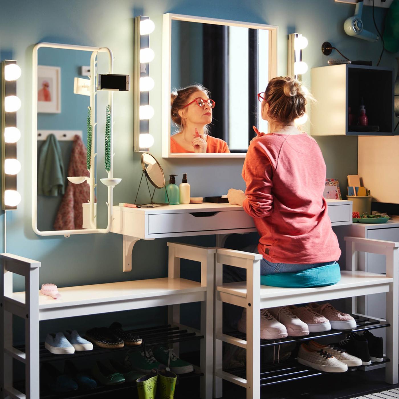 Ideas for a hallway for smooth takeoffs and landings.