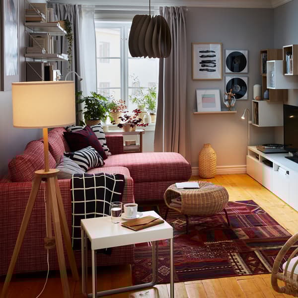 Ideas for a living room for sleep-ins.