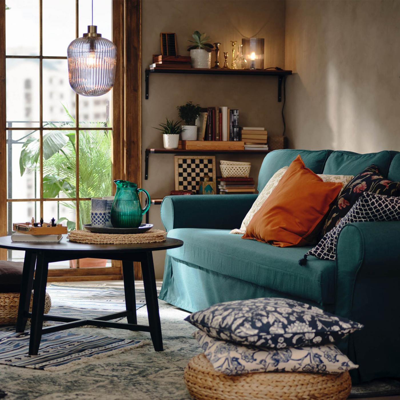 Ideas for comfortable, cozy ideas for small living rooms.