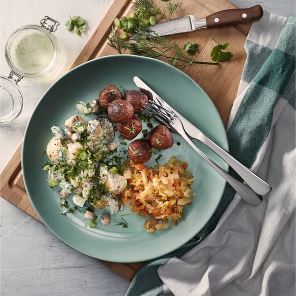 Ideas for plant balls with potato salad and kimchi.