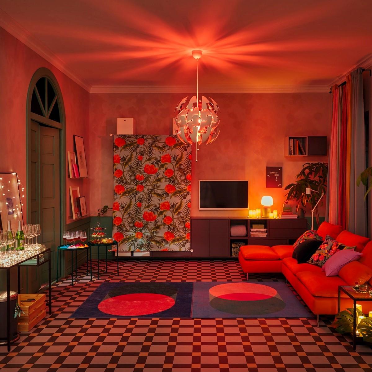 Ideas to arrange a summer party by creating space.