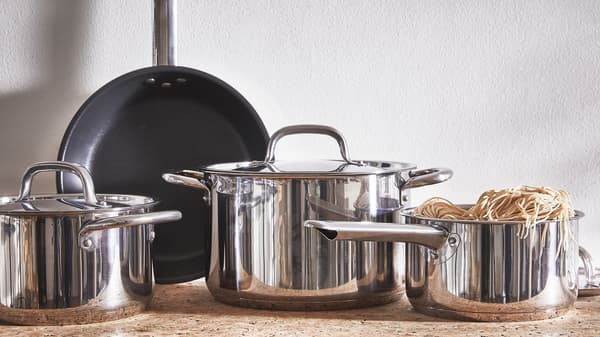 IKEA 365+ cookware.
