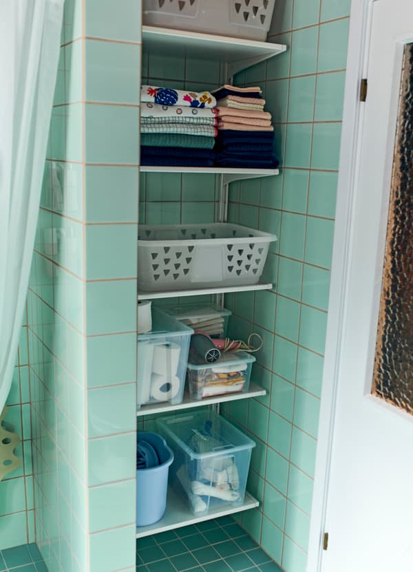 IKEA ALGOT white customisable wall shelves make storage simple. Click the brackets onto the wall uprights to add a shelf. It’s easy to add or remove parts.