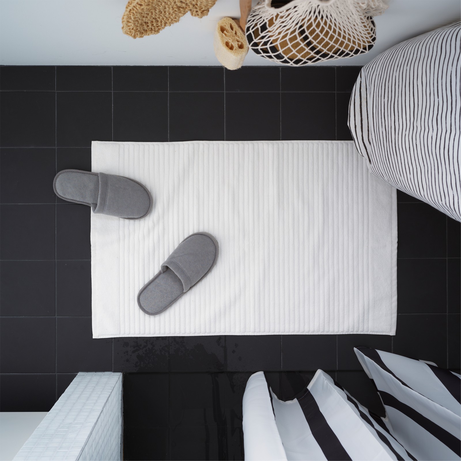 A small, beautiful bathroom with functional storage - IKEA
