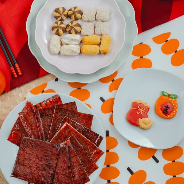 IKEA CNY Cookies: Kuih Bangkit, Belgium Chocolate cookies, Pineapple Tart, Peanuts cookies, butter cookies and smoked chicken.