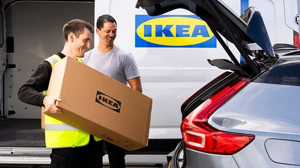 IKEA co-worker placing a customer click and collect order in their car