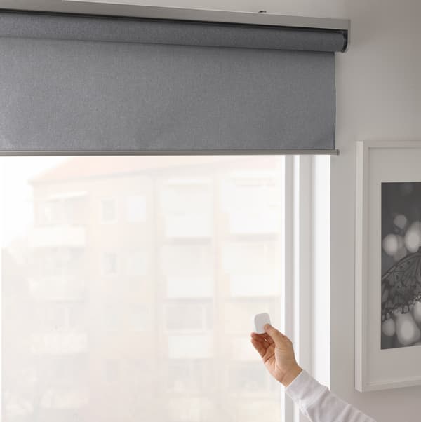 IKEA FYRTUR smart blind and remote control.