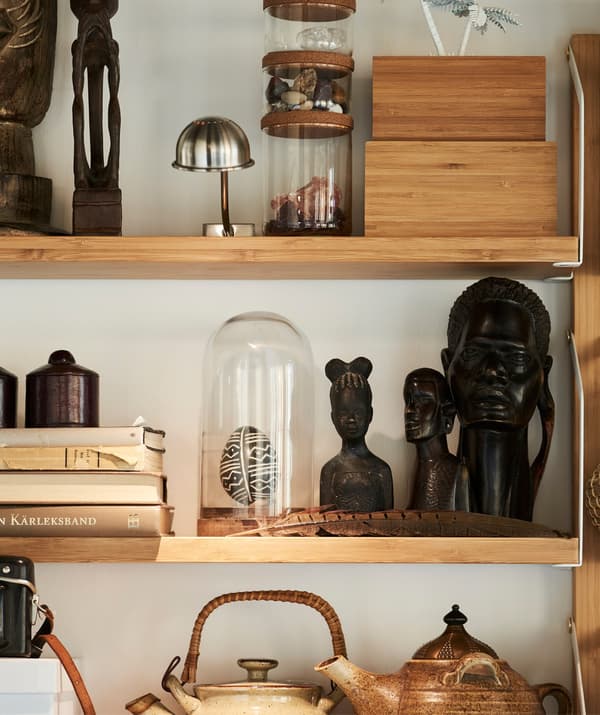 IKEA HÄRLIGA/헬리가 유리돔으로 소중한 기념품을 먼지 쌓일 걱정 없이 근사하게 진열해보세요.