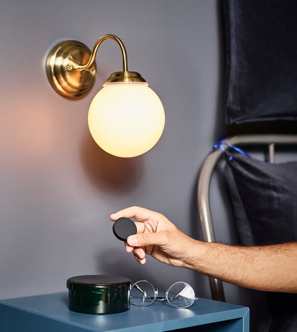 IKEA has lots of ideas about how to make your bedroom more comfortable. To control your lighting while you’re cosy in bed, use TRÅDFRI dimming kit to create a wireless lighting solution for up to 10 sources.
