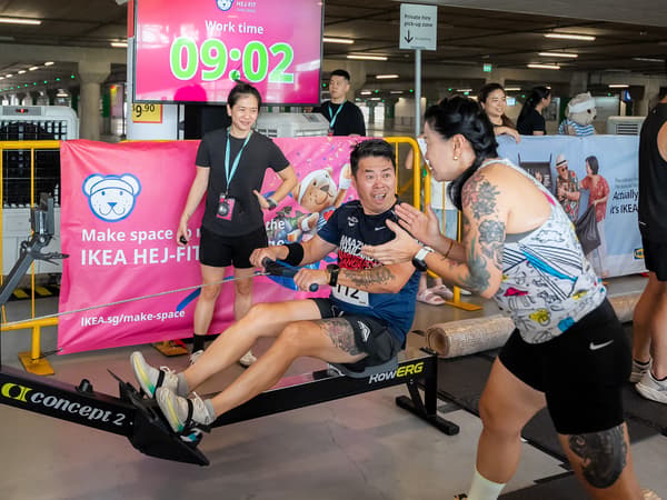 IKEA HEJ-FIT Challenge participants at the rowerg station
