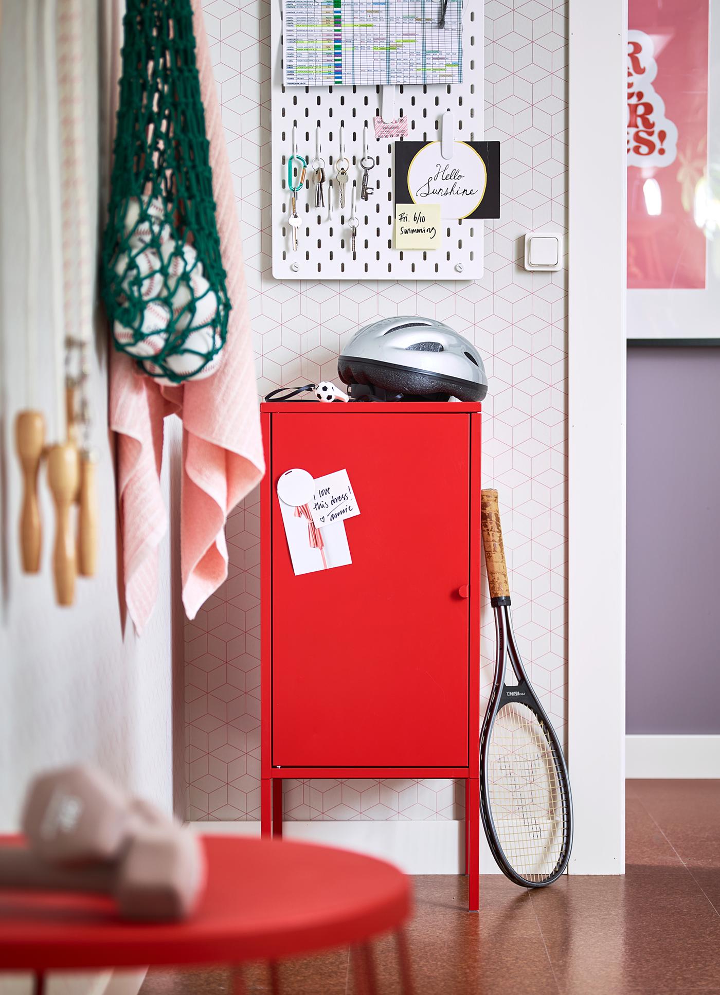 A space for her and her - IKEA