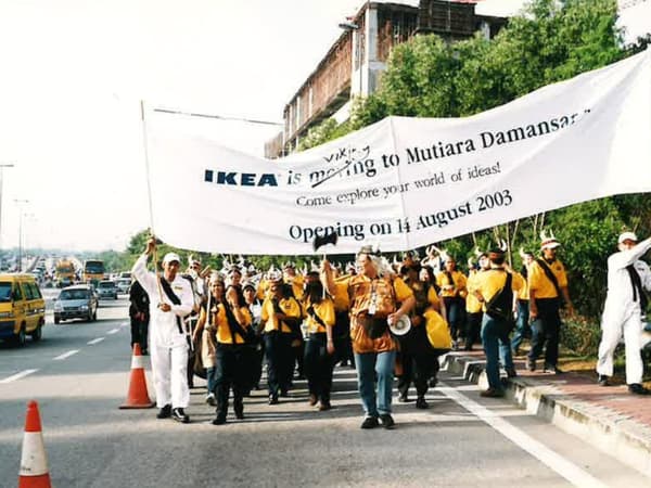 IKEA Malaysia coworkers are viking together to Mutiara Damansara for its first standalone store opening on 14 August 2003
