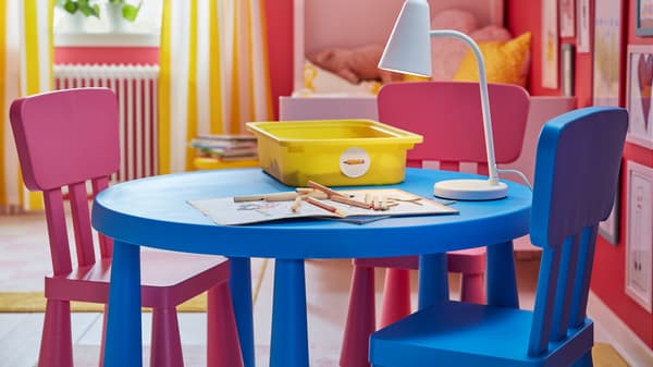 IKEA MAMMUT Serie - Kindermöbel aus recyceltem Plastik