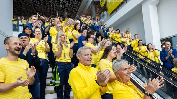 IKEA medarbetare vid öppningen