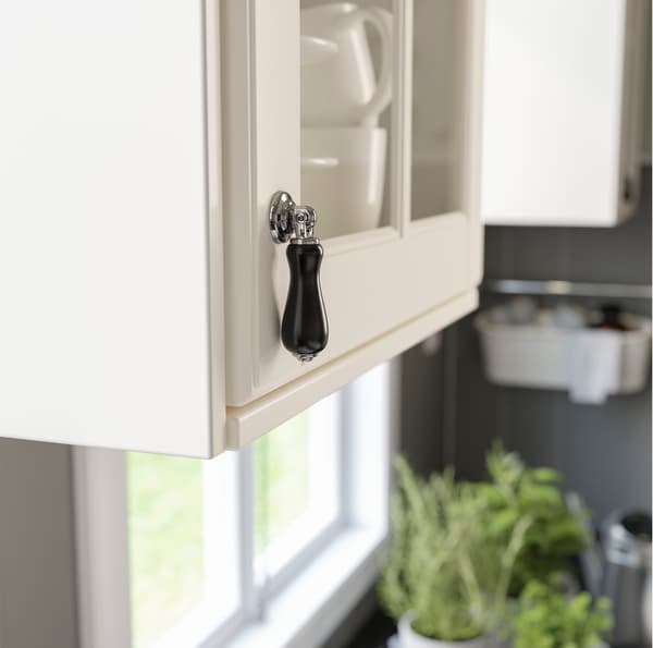 IKEA SKÄRHAMN smooth black drop handles with chrome plated edges provides a traditional touch to anykitchen.