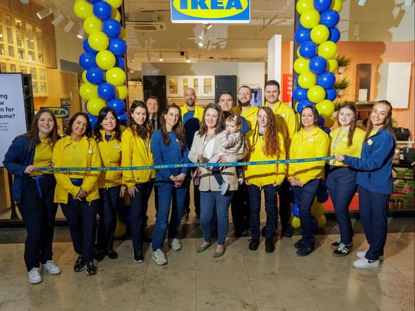 IKEA Sligo Plan and Order Point ribbn cutting with the employees