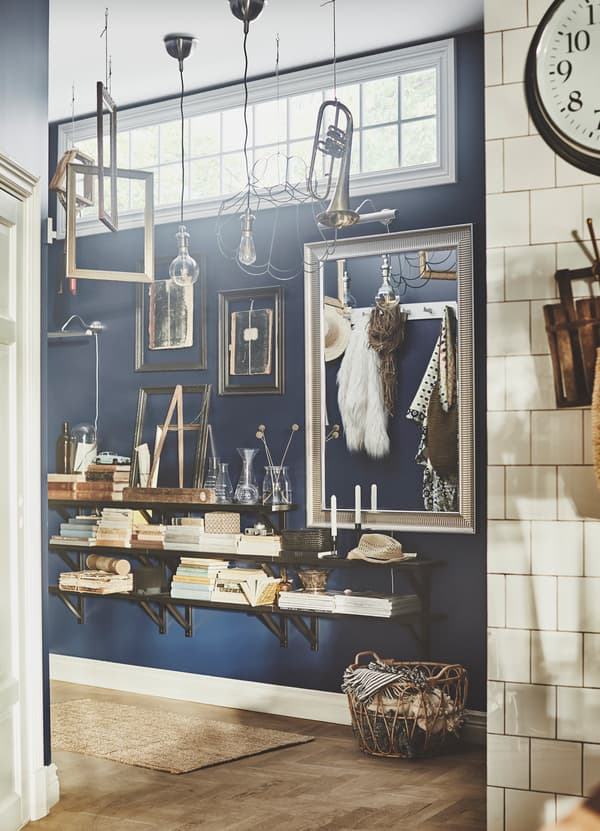 IKEA SONGE glass mirror is plated with a silver coloured frame for an added sense of luxury and stylish flair.