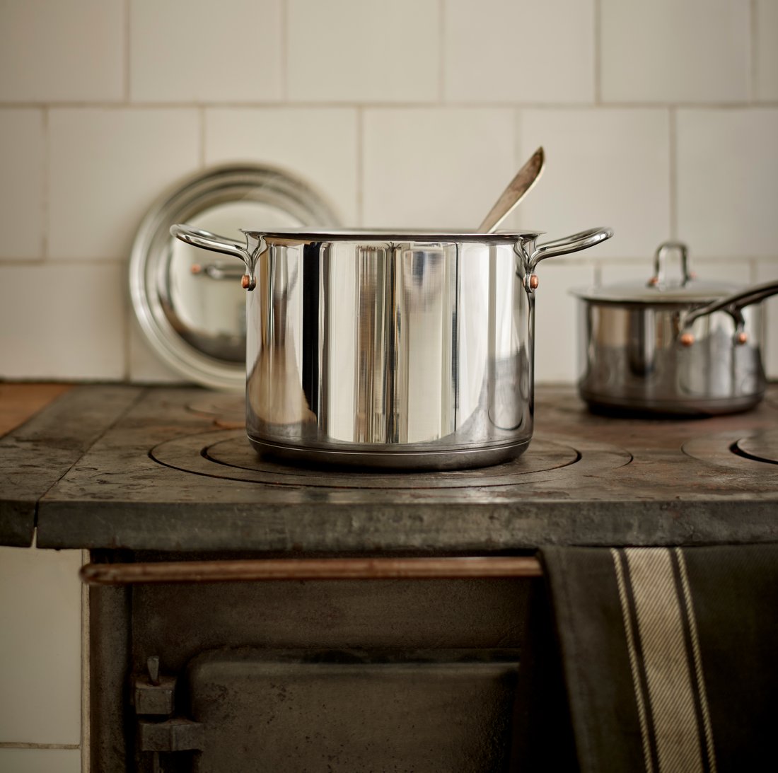 Looking after pots and pans Cleaning and maintenance IKEA Spain