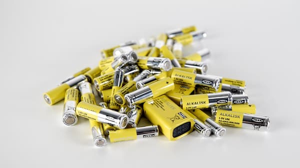 IKEA to remove non-rechargeable alkaline batteries by October 2021