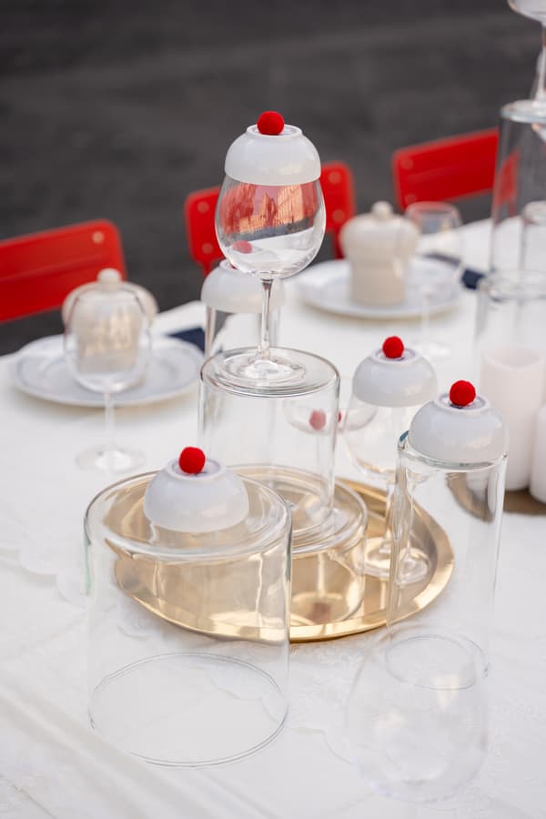 Il tavolo in processione