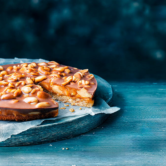 Image of an ALMONDY cake.