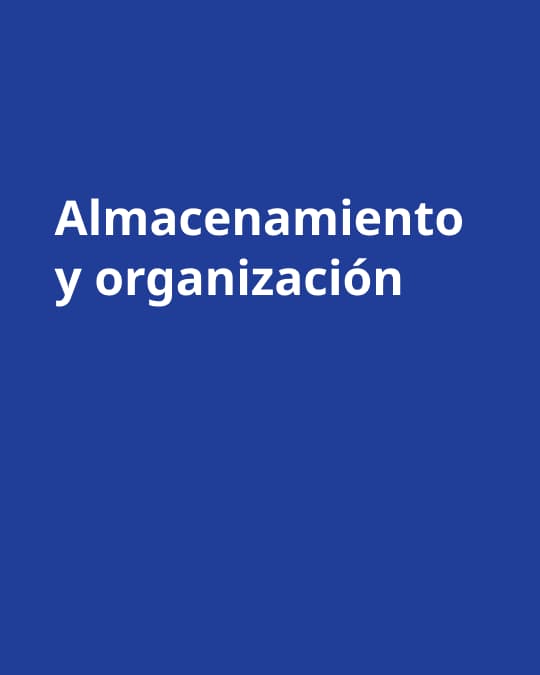 Imagen de fondo azul con texto "Almacenamiento y organización"