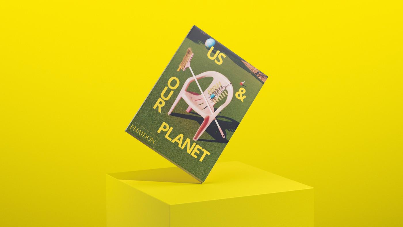 Imagen de portada del libro Us & Our Planet de IKEA sobre un fondo amarillo