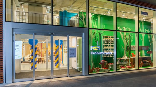 Immagine della facciata del negozio di IKEA Bolzano plan and order point.