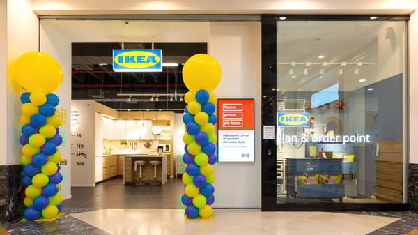 Immagine della facciata del negozio di IKEA Reggio Calabria plan and order point.