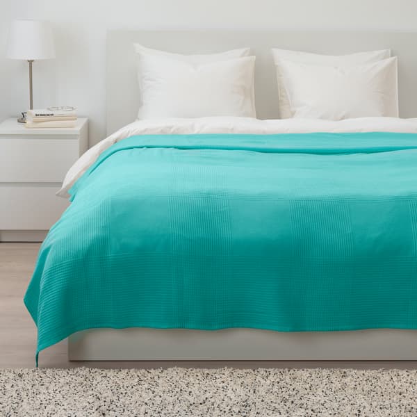 INDIRA turquoise bed cover.