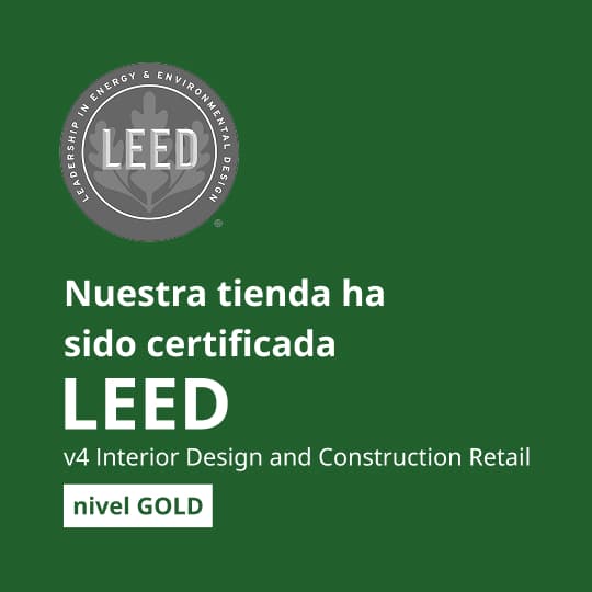 Infografía sobre la certificación LEED Gold de la tienda IKEA NQS, otorgada bajo la categoría Interior Design and Construction Retail v4 por su desempeño en sostenibilidad.