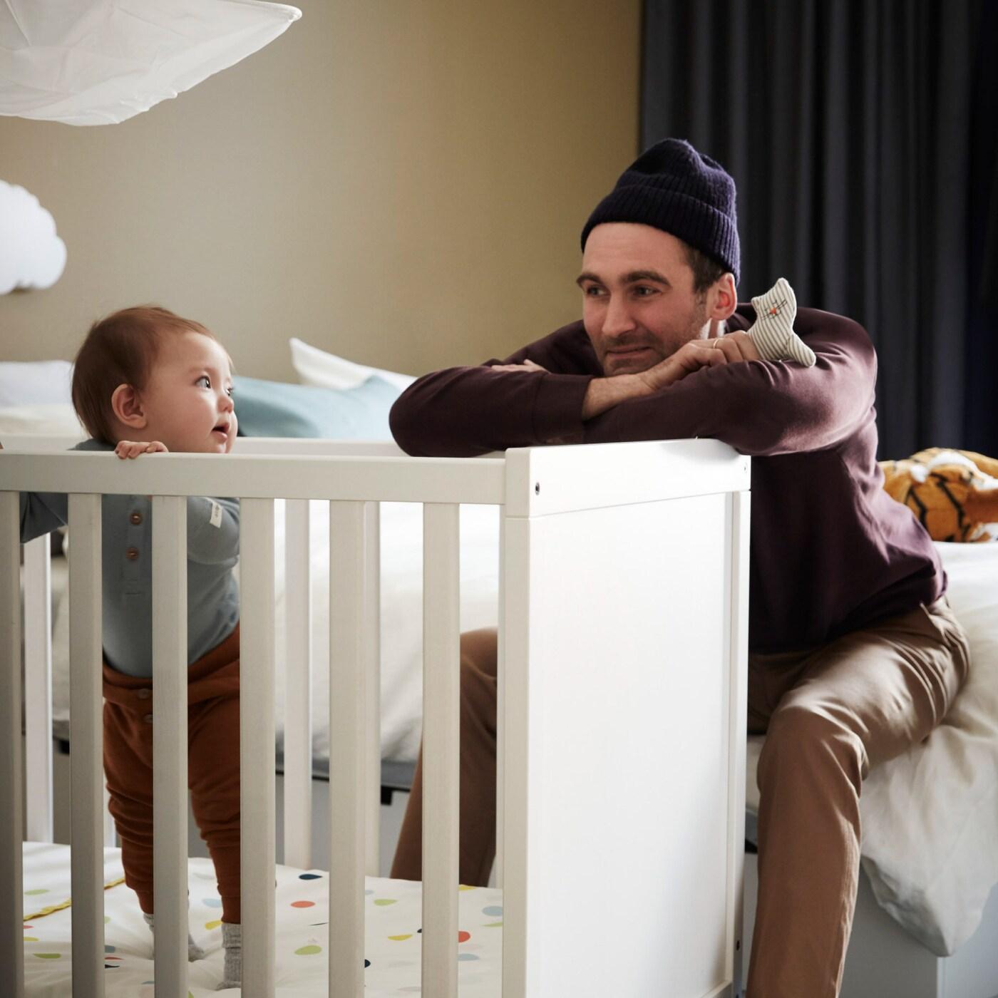 Informations sur le jeu, les jouets et le développement des bébés.