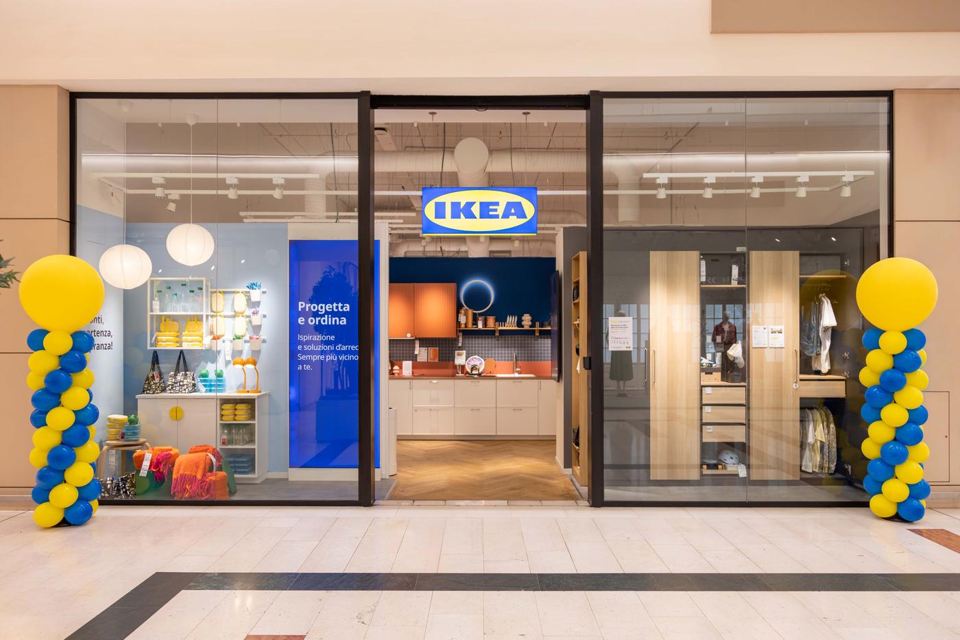 Ingresso dell'IKEA Alessandria plan and order point 