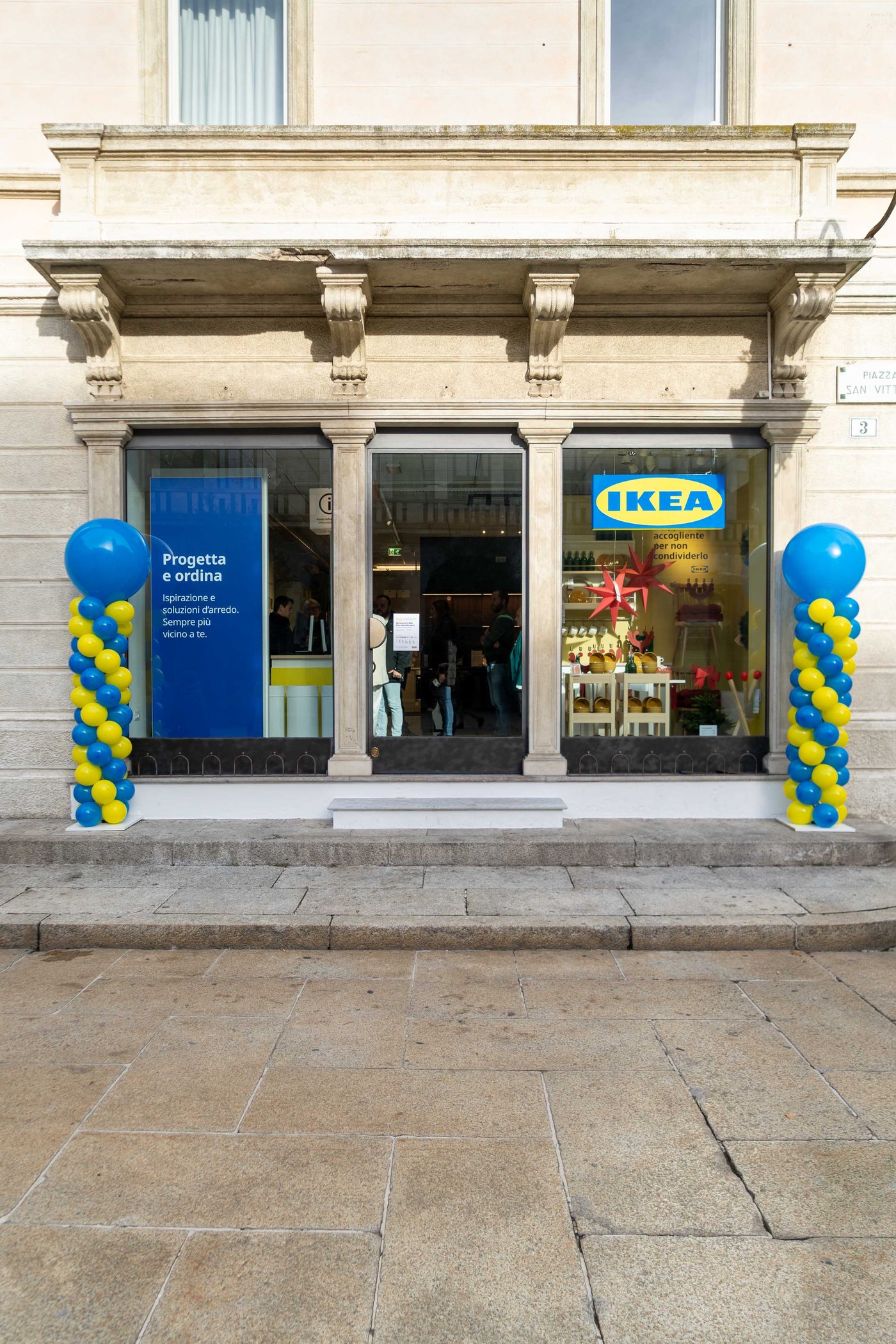 Ingresso dell'IKEA Varese plan and order point