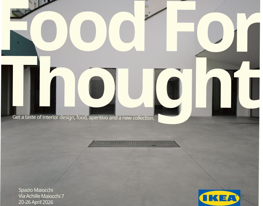 Ingresso dello Spazio Maiocchi con davanti la scritta Food for Thought. 