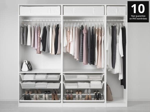 إطارات دواليب PAX على خلفية تعرض تركيبات داخلية مختلفة.
وفي الزاوية العلوية اليمنى يظهر مربع أسود مكتوب عليه: ضمان 10 سنوات على دواليب PAX.