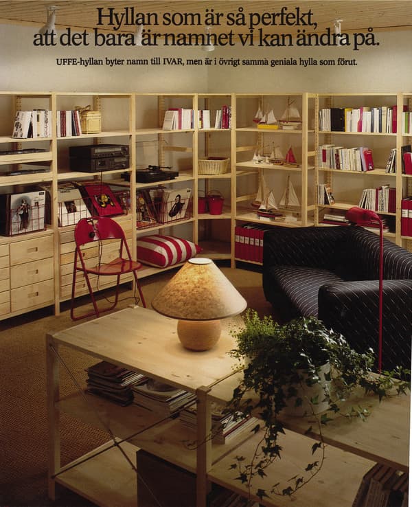 IVAR prende l'attuale nome nel 1984, lo stesso anno in cui compare sul retro della copertina del catalogo IKEA.