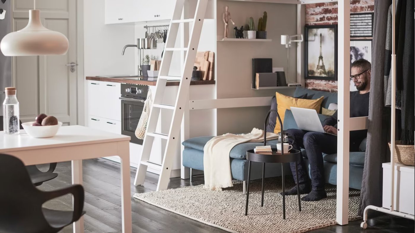 jasna kawalerka z antresolą