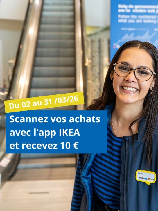 Jeune femme qui souris